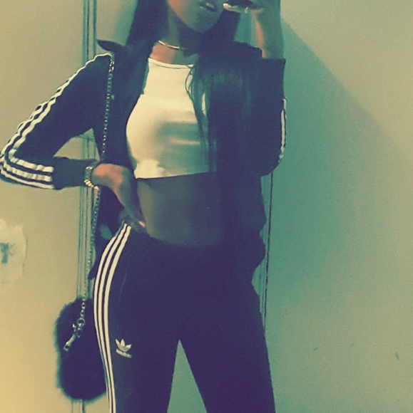 Classic fitted Adidas tracksuit - Picture 1 of 1